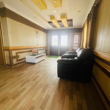 Akr Resitancy Otel Ooty Dış mekan fotoğraf