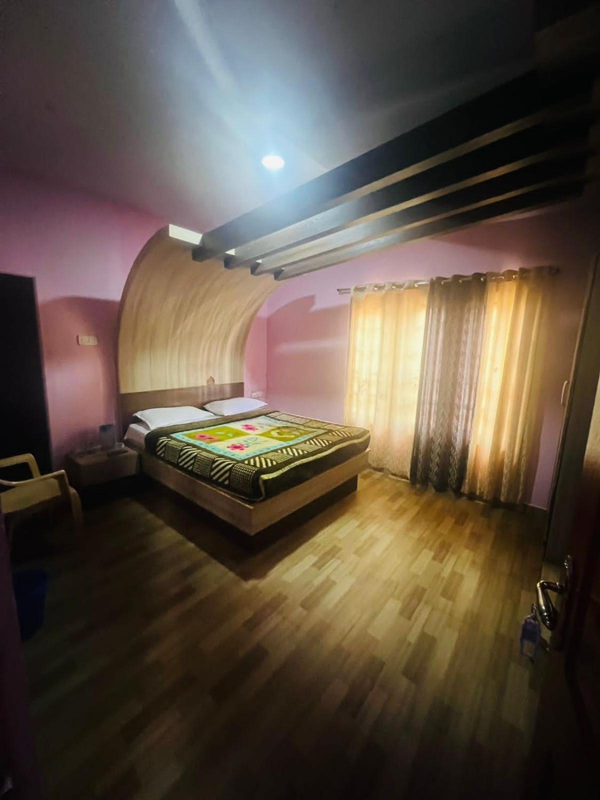 Akr Resitancy Otel Ooty Dış mekan fotoğraf
